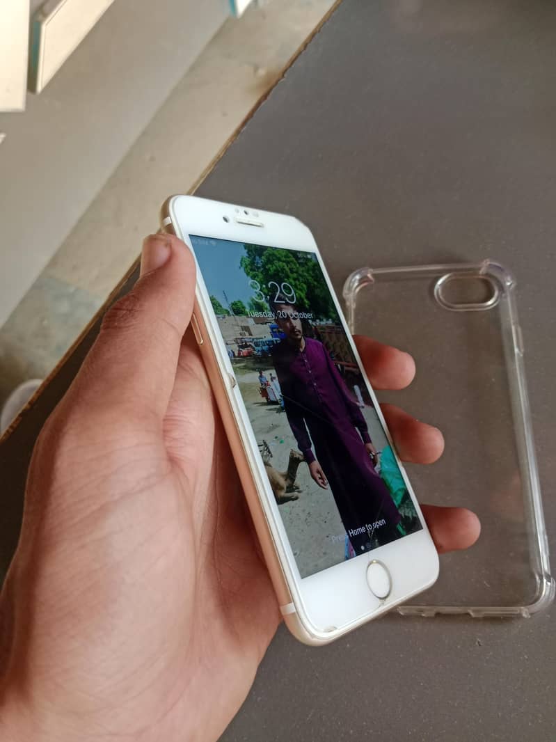 Apple iPhone 7 2