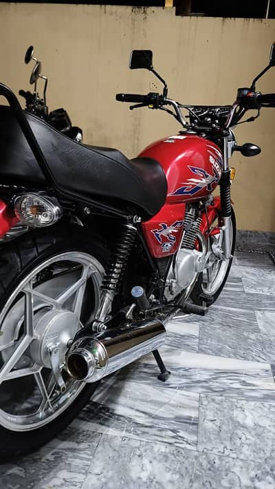 Suzuki GS150 SE