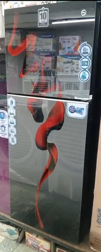 price: 1 lakh 5,000 hai (we are selling a brand new pel refrigerator)