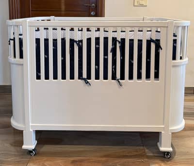 Baby Crib for Sale