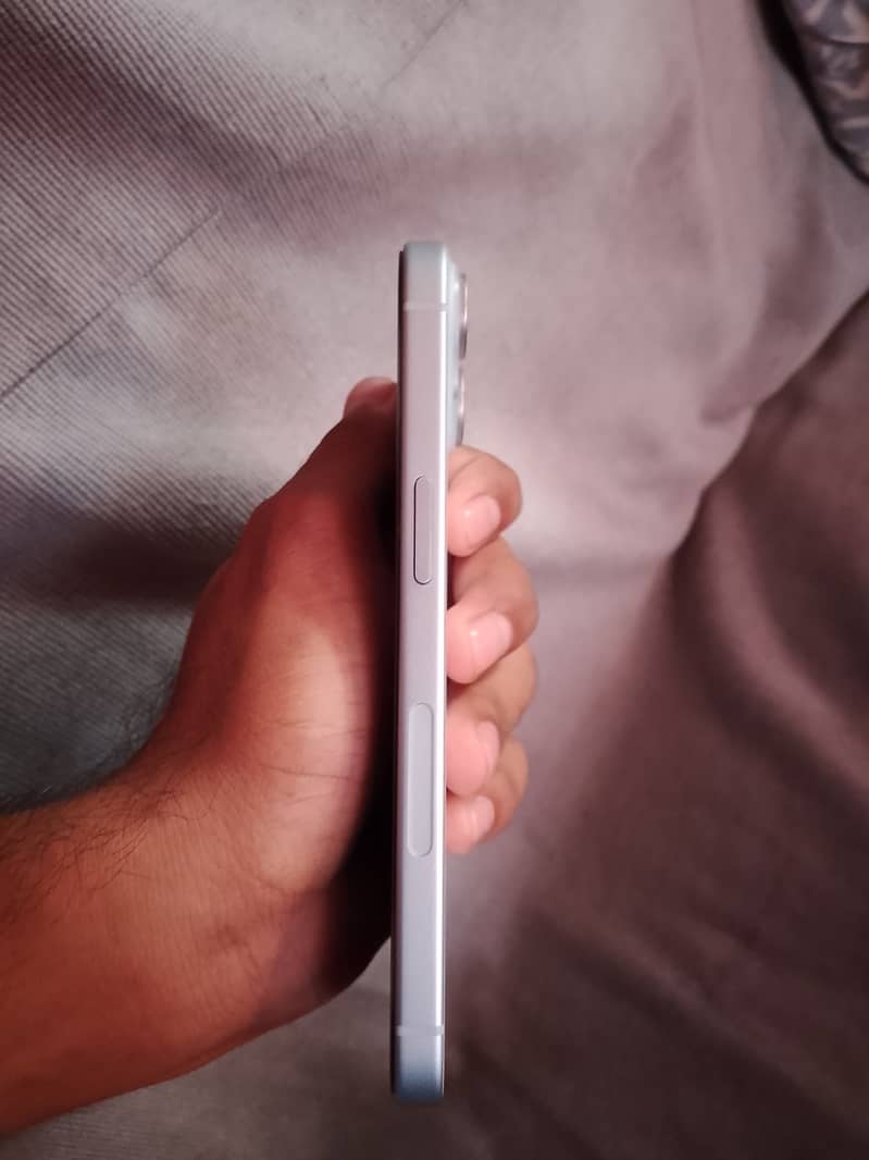 Apple iPhone 15 (Jv) 4