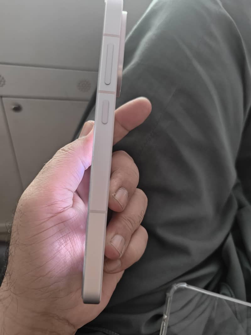 One Plus 13s 6