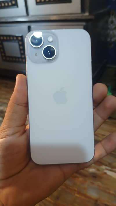 Apple iPhone 15