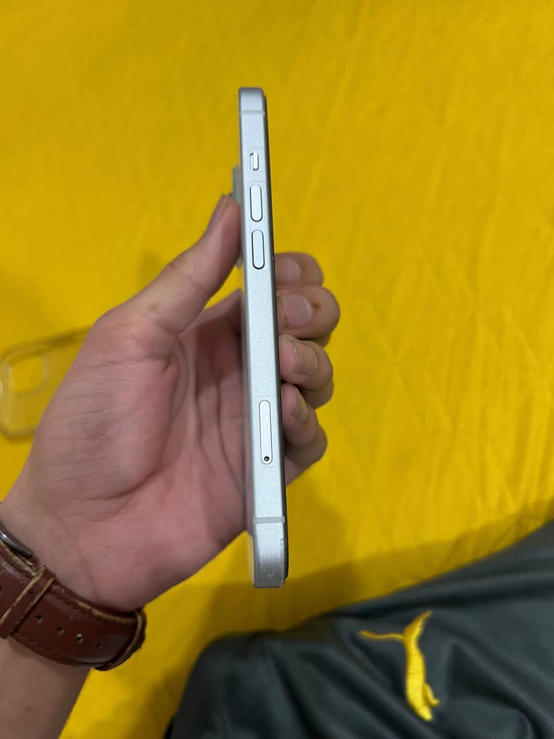 Apple iPhone 15 1