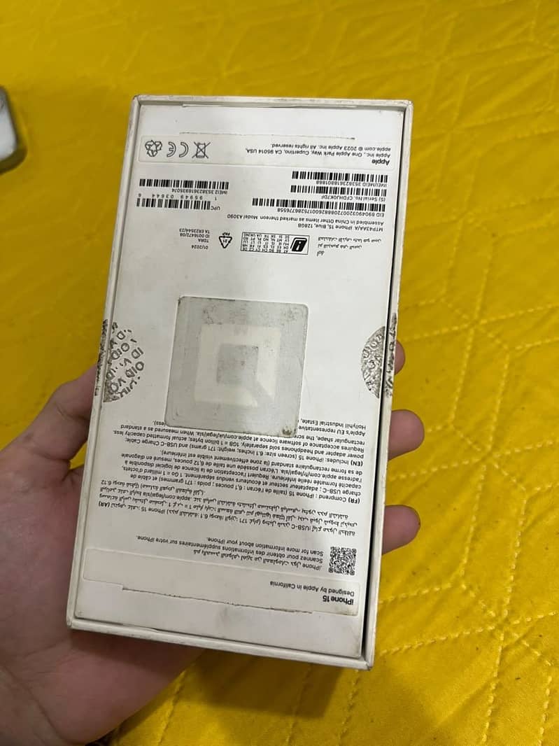 Apple iPhone 15 9