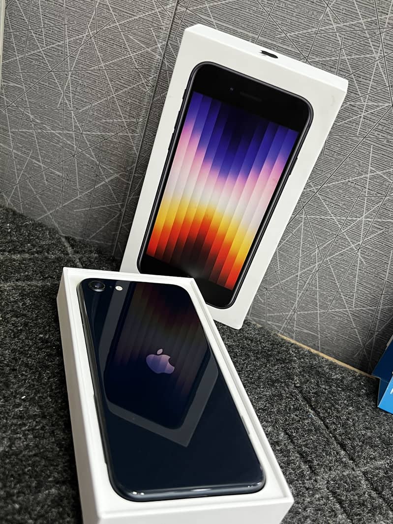 Apple iPhone SE 3rd Gen 0