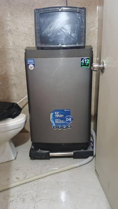 Fully Automatic Washing Machine - Excellent Condition for Sale
