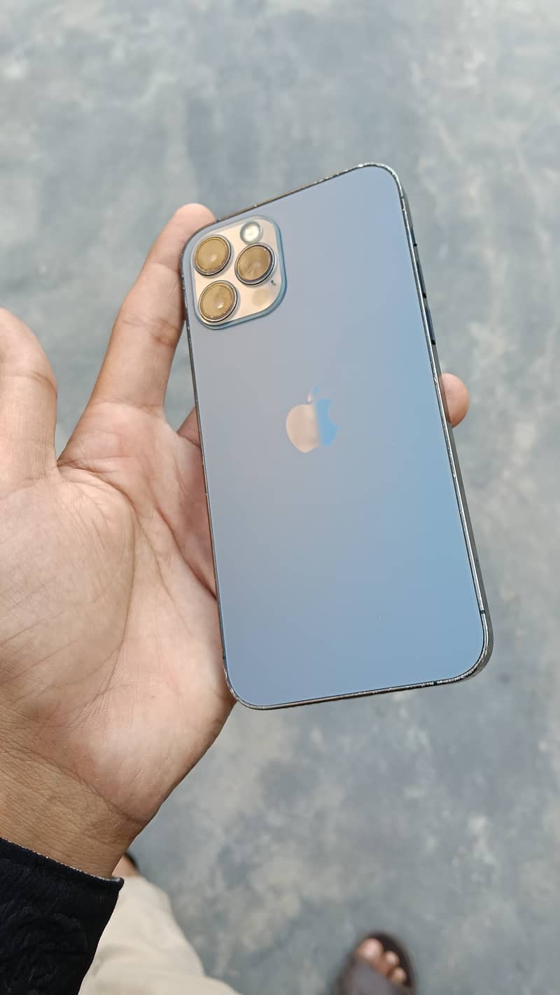 Apple iPhone 12 Pro 2