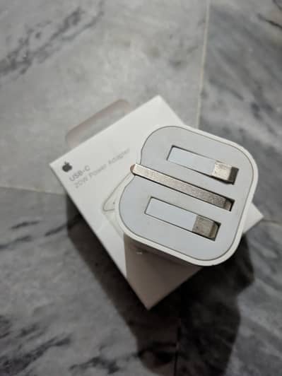 iphone charger condition 10/9