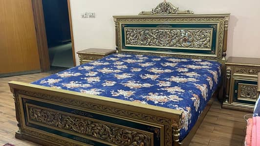 Bed dressings side table