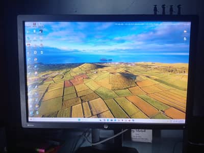 HP Z24i LED-backlit IPS monitor 24-inch