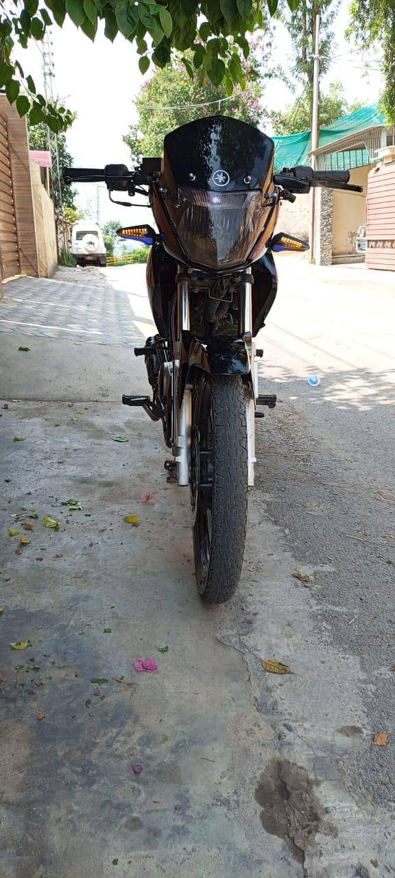 YBR 125 0