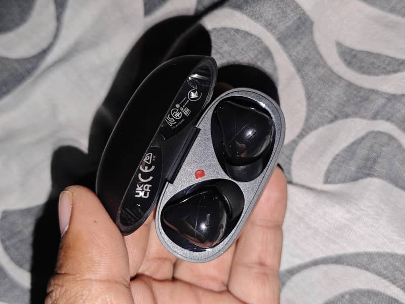 Redmi Buds 8 4