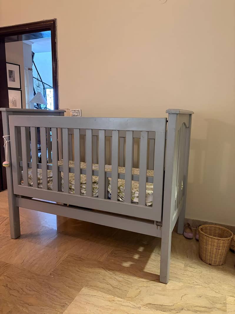 Solid Wood Baby Cot 1