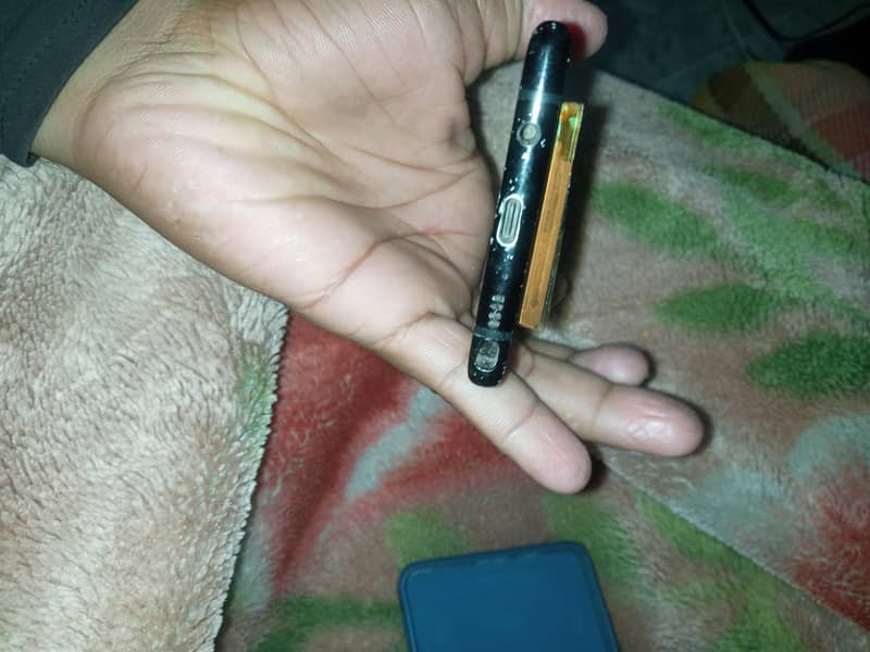 Samsung Mobile Note 8 4