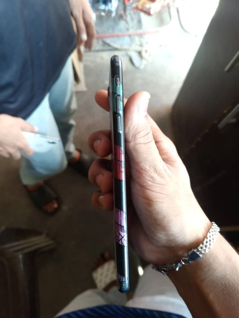 Apple iPhone 7 Plus 1