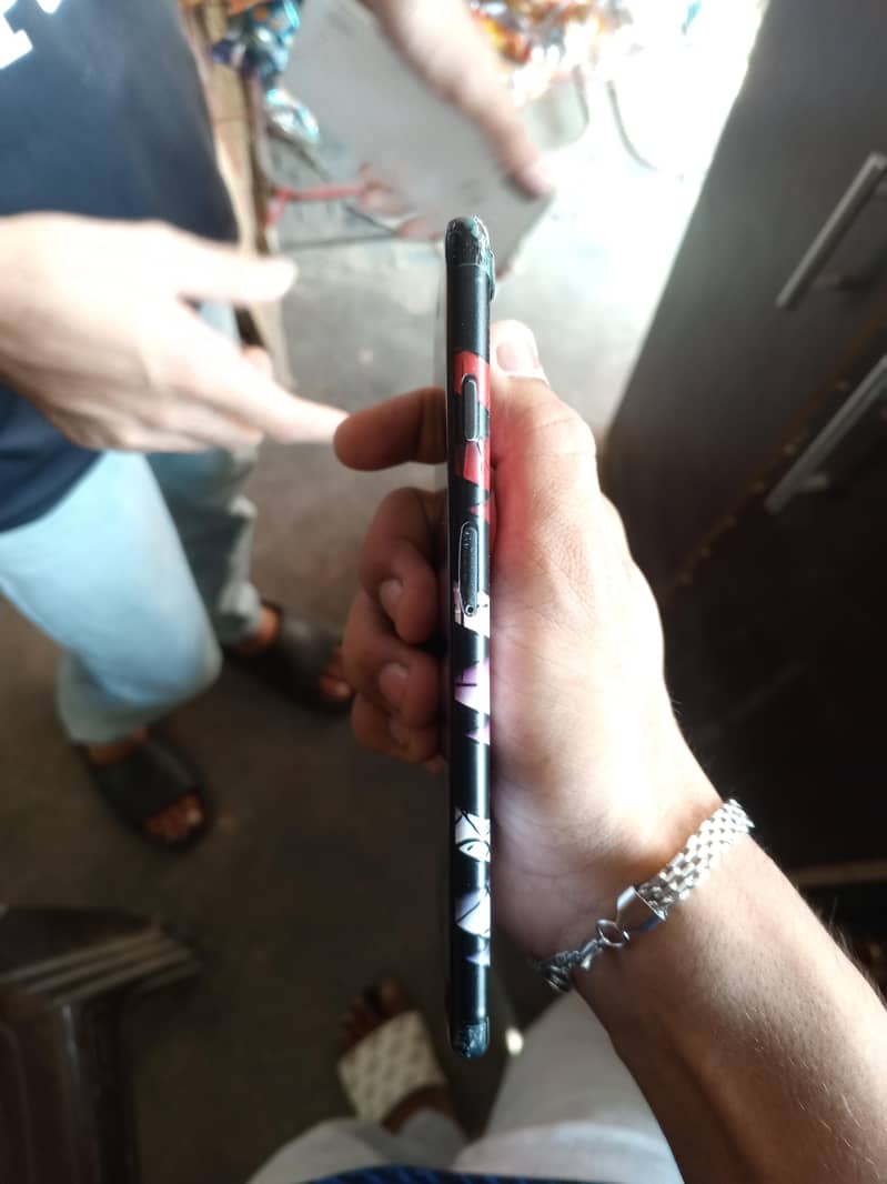 Apple iPhone 7 Plus 2