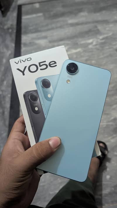 vivo y05E I need money phone all ok original phone 4/64 gb
