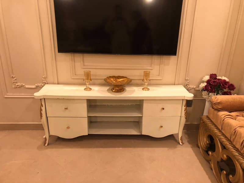 solid bed with side table and console 0