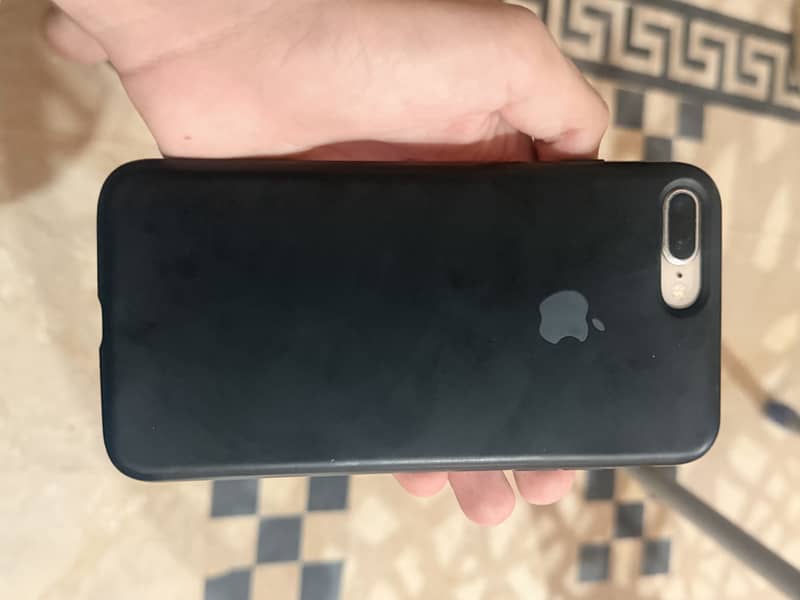Apple iPhone 8 Plus 0