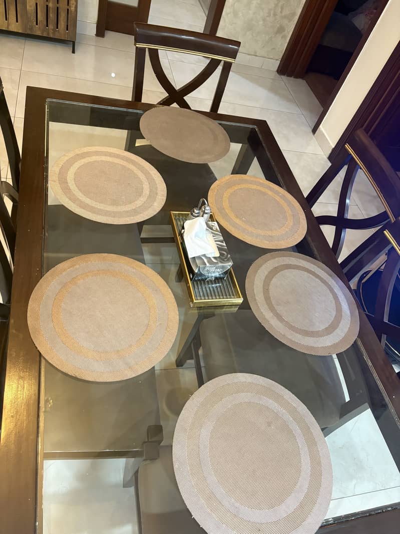 Dinning table 0