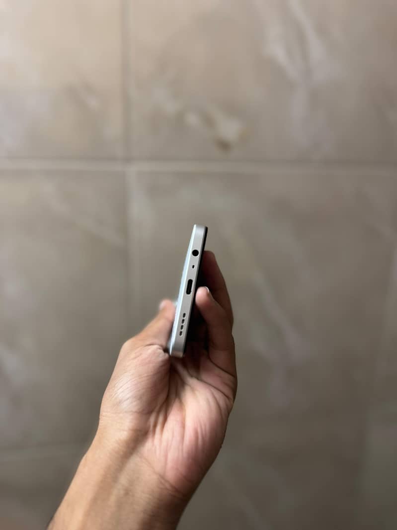 Realme C71 4