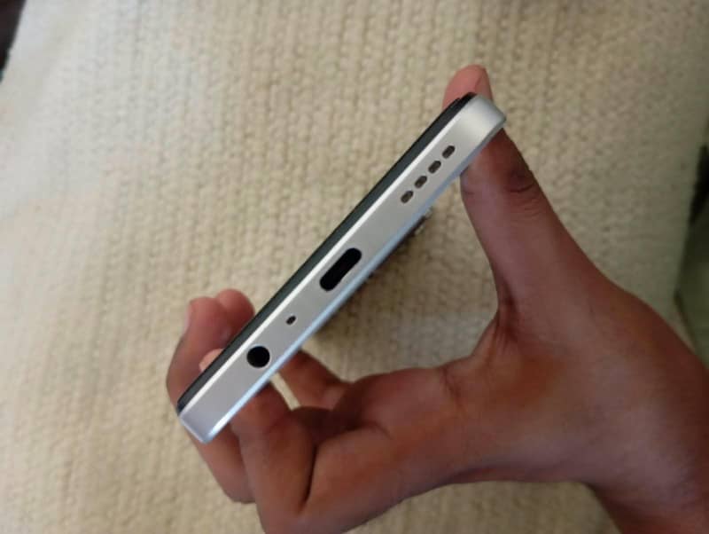 Realme C71 8