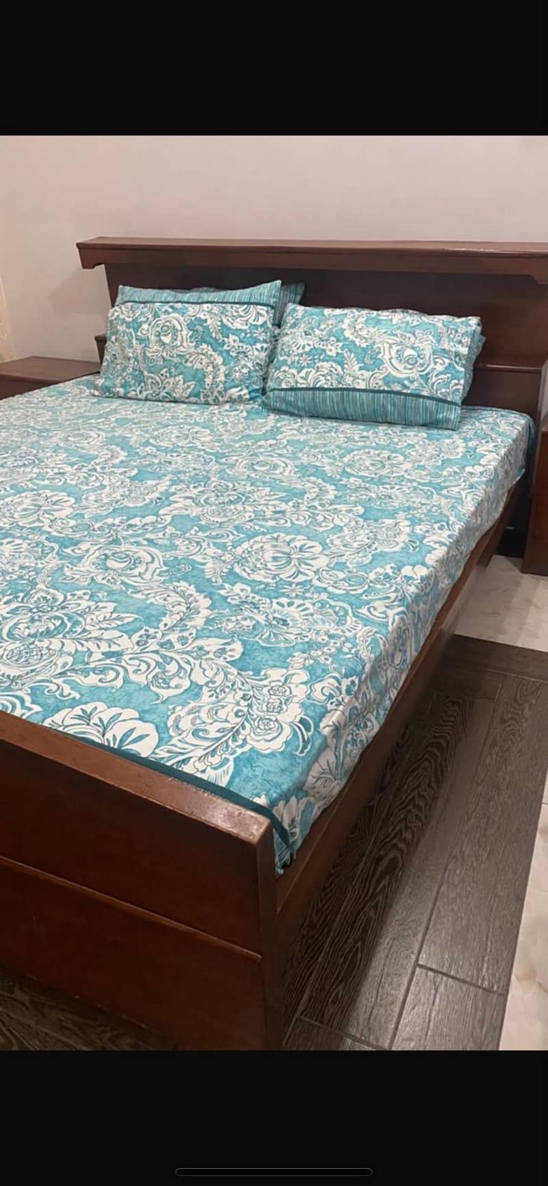 Bed with side tables and table 0