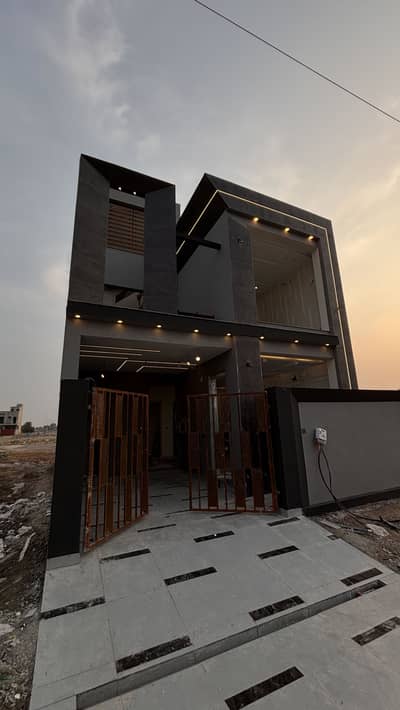 5 Marla House Available For Sale
