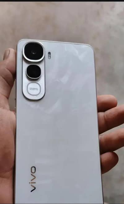 Vivo Y400