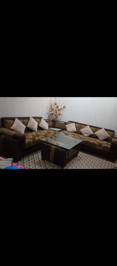Complete Sofa set with table