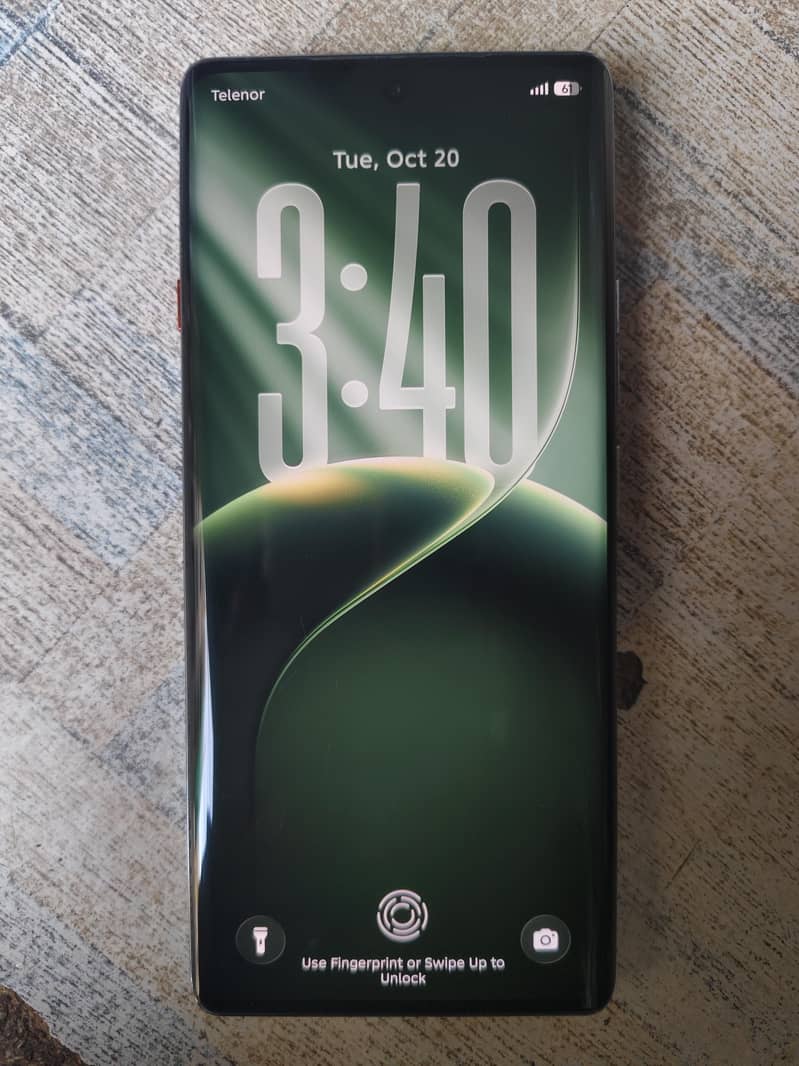 Tecno CAMON 40 Pro 0