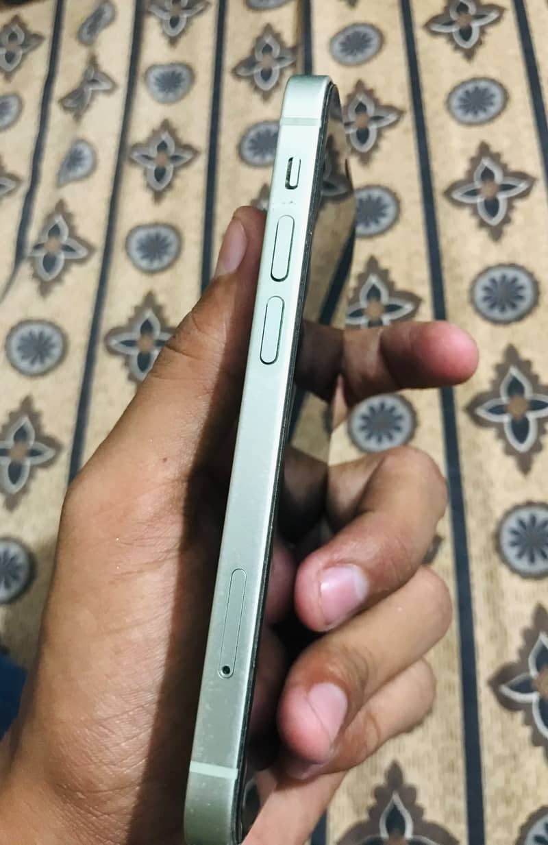 Apple iPhone 12 mini 3