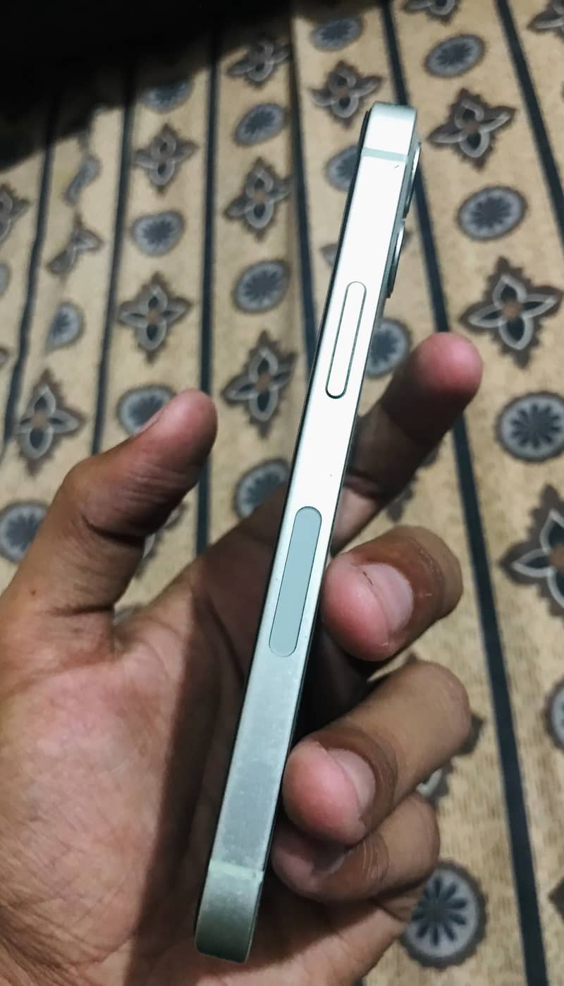 Apple iPhone 12 mini 4