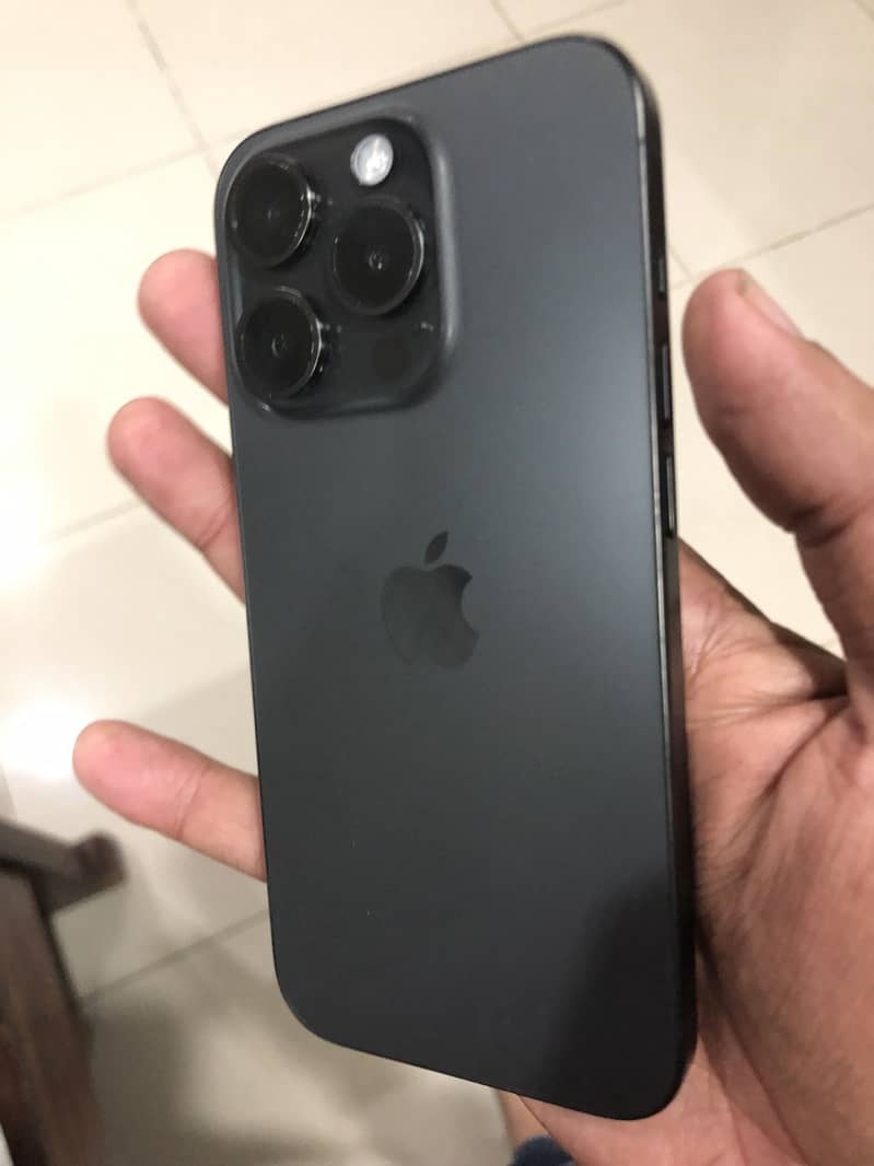 Apple iPhone 15 Pro 0