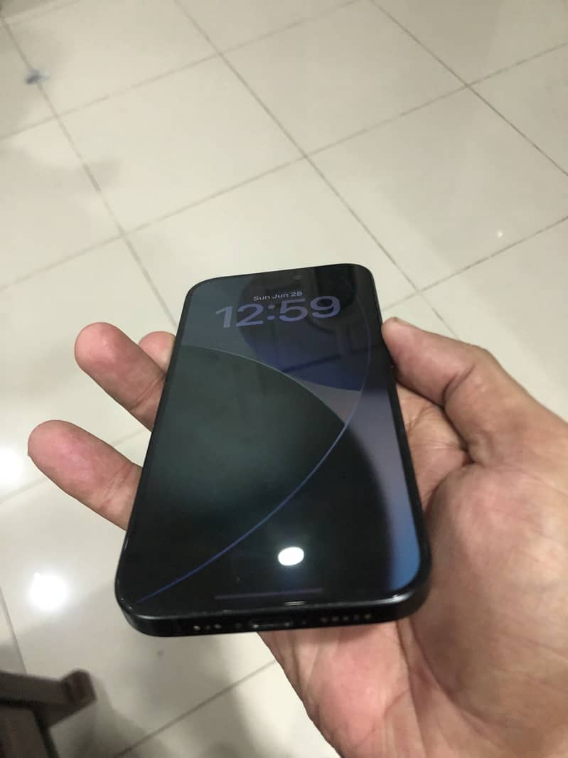 Apple iPhone 15 Pro 6