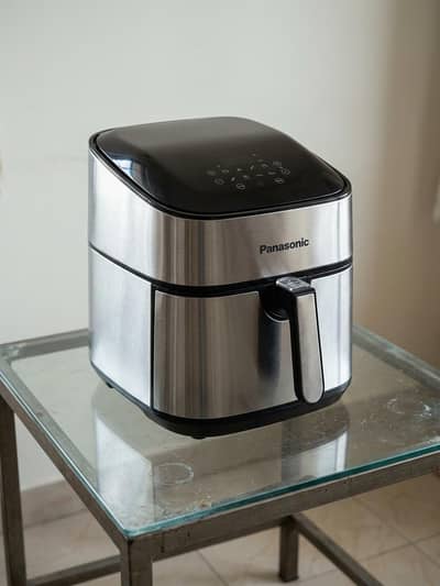 Panasonic Digital Air Fryer - 5 Liters Condition 9/10 Urgent Sale