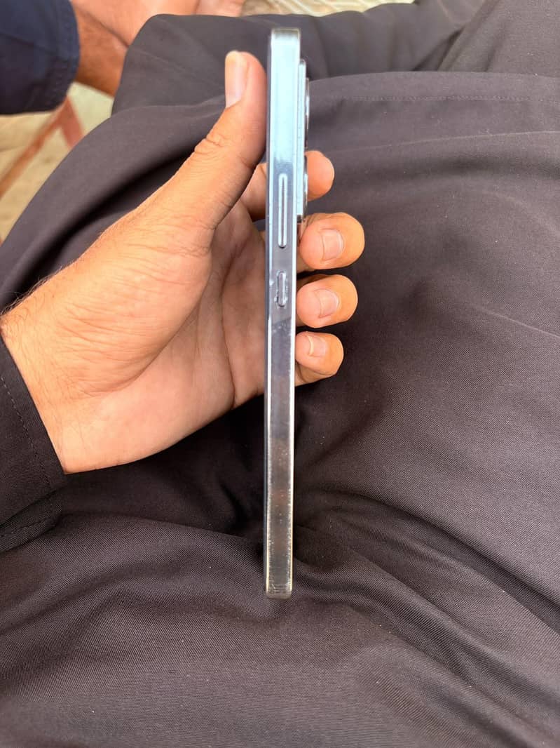 Infinix Note 40 4