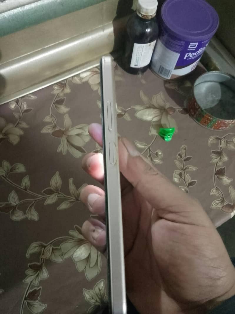 OPPO A6 5