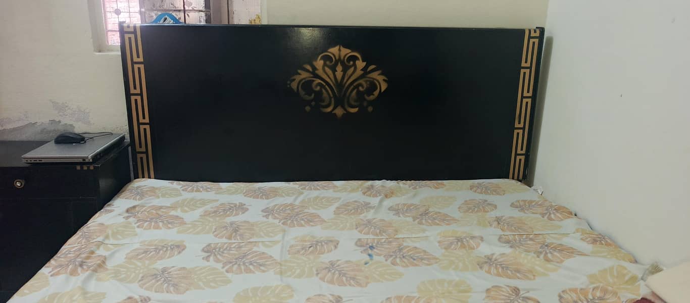 bed set with side tables & dressing table 1
