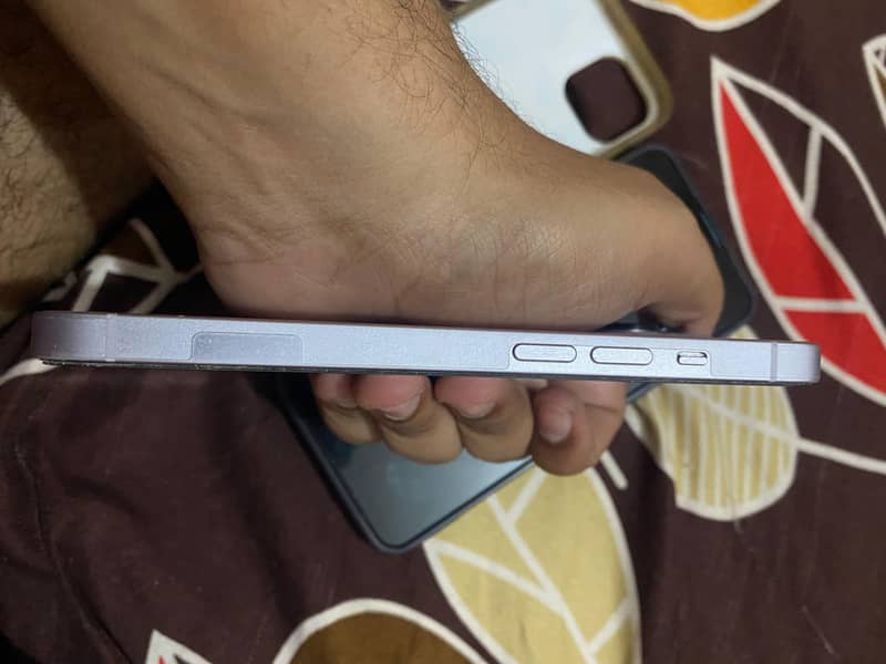 Apple iPhone 14 7