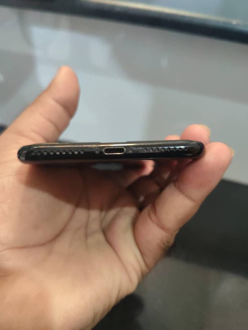 Apple iPhone 7 Plus 4