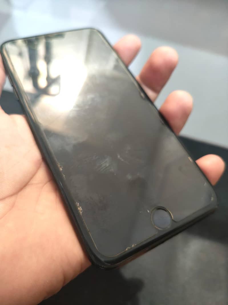 Apple iPhone 7 Plus 5