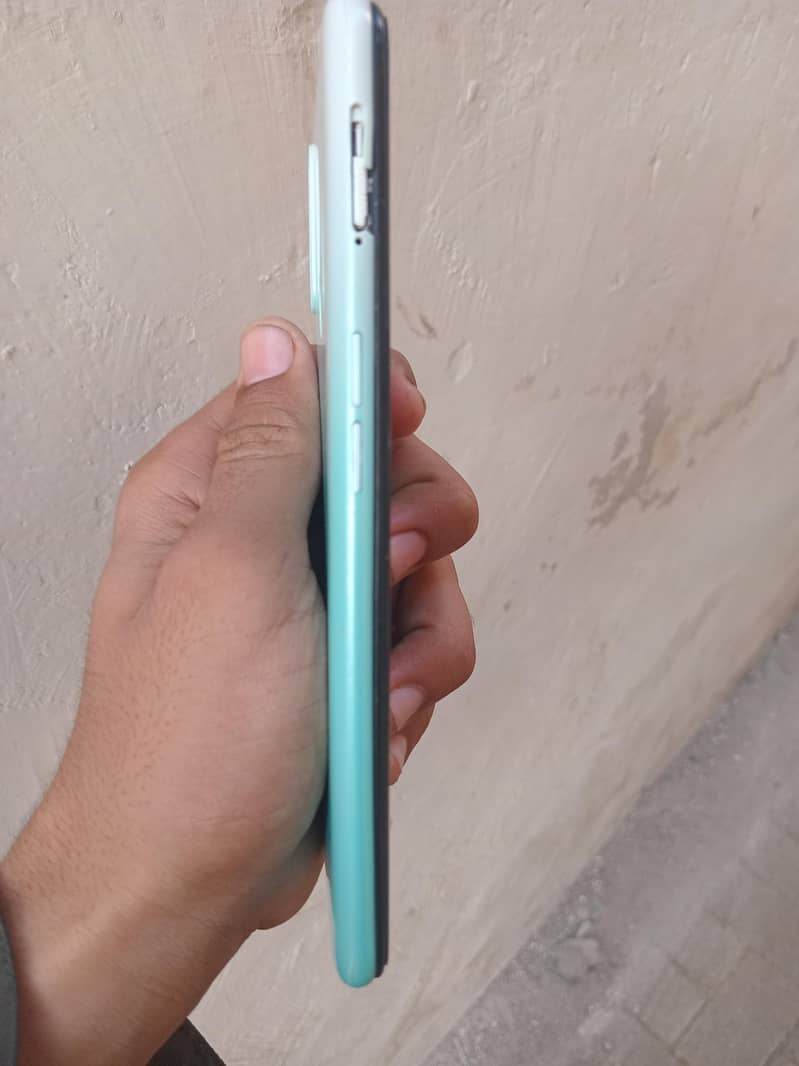 OPPO A31 1