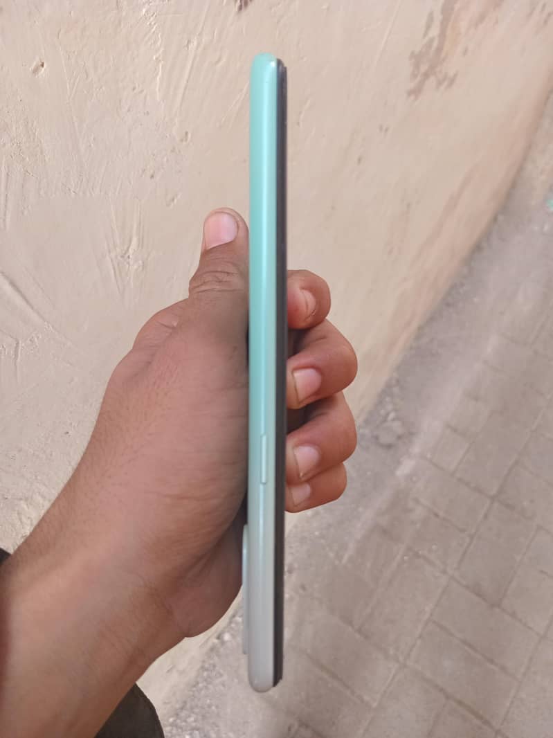 OPPO A31 3