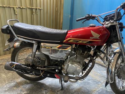 Neat and clean bike.