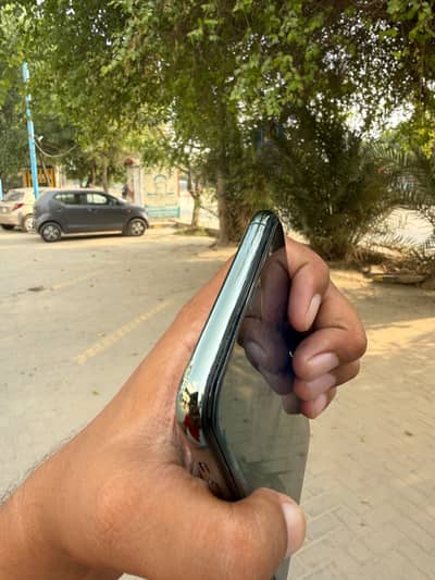 Apple iPhone 11 Pro Max 64gb bypass