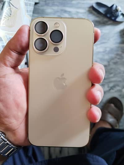 I phone 13 Pro 256 GB 75%BHealth