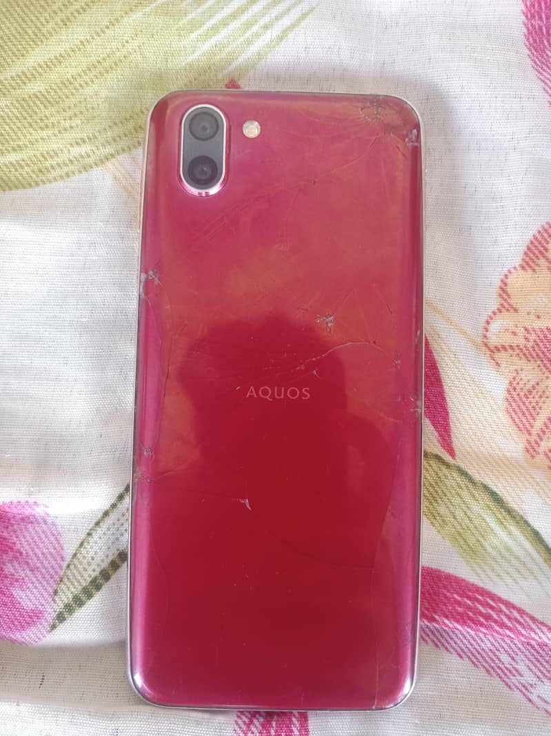Sharp Aquos R2 1