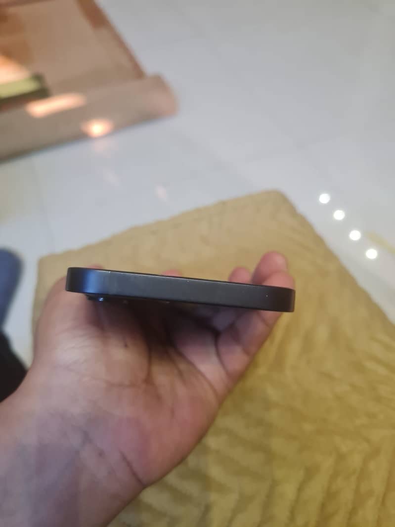 Apple iPhone 12 5
